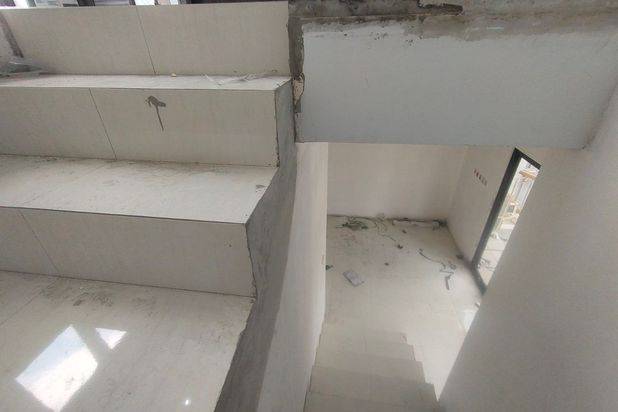 34 Unit Rumah Cluster Mewah Pesan Bangun Di Gumpang Kartasura(AT)