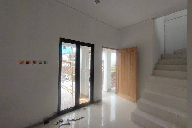 34 Unit Rumah Cluster Mewah Pesan Bangun Di Gumpang Kartasura(AT)