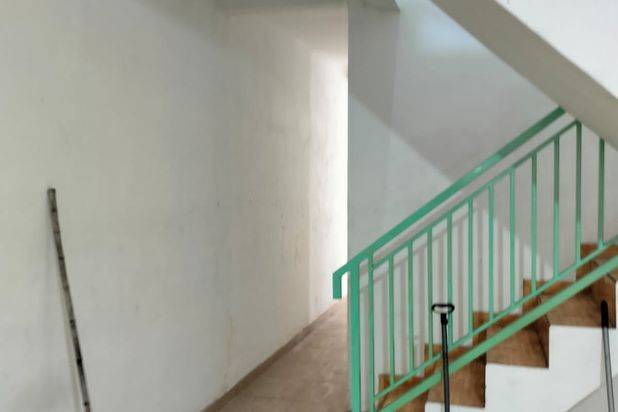 Rumah Ploso, 2 Lantai SHM, Ada Balkon Atas