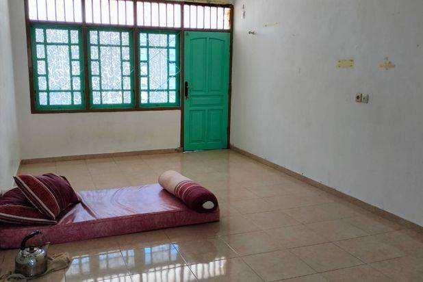 Rumah Ploso, 2 Lantai SHM, Ada Balkon Atas