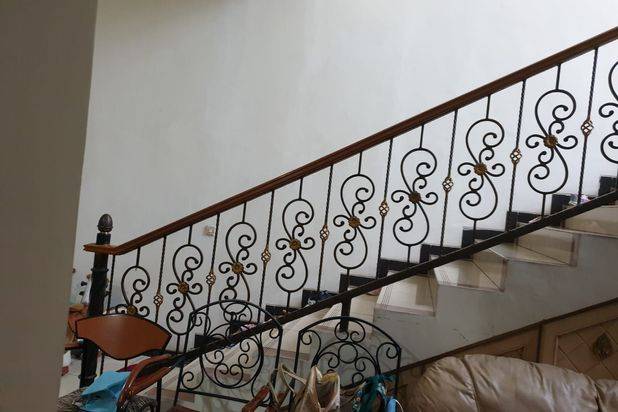 Rumah Di Perumahan Nyaman Asri & One Gate di Mulyosari