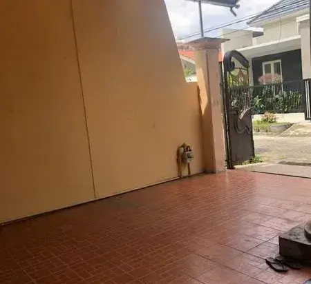 Rungkut Bangunan Clasic Dekat Yakaya Harga Bisa Nego
