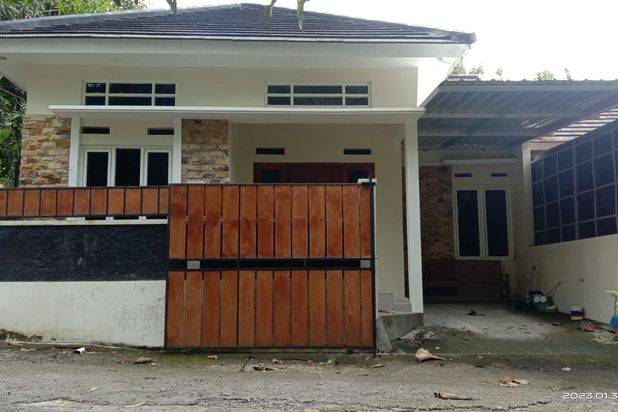 RUMAH SIAP HUNI MURAH DEKAT UMY SHM/IMB SUDAH PECAH