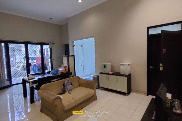 Rumah 1 lantai di Raya Tenggilis Mejoyo, Surabaya