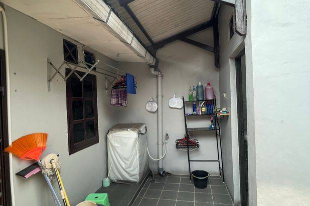 Rumah di gerbang Jatiasih, selangkah dari pintu Toll