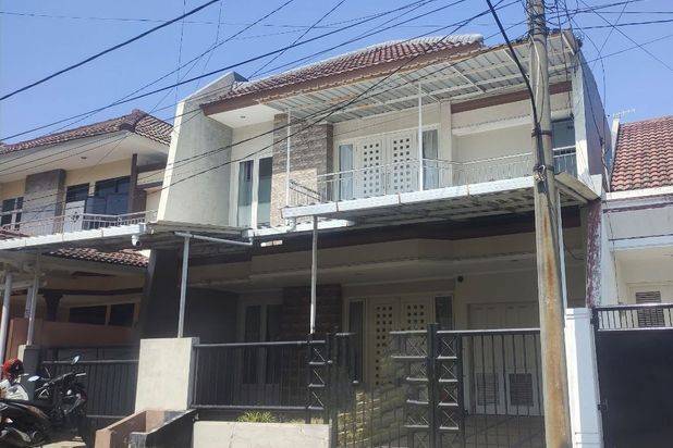 Rumah Siap Huni 2 Lantai Manyar Jaya