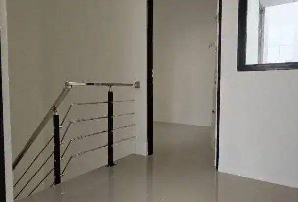 Rumah Regency One Babatan, Strategis, New