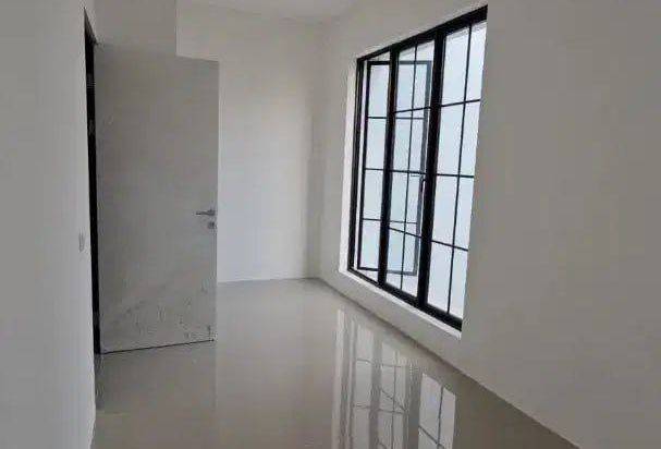 Rumah Regency One Babatan, Strategis, New