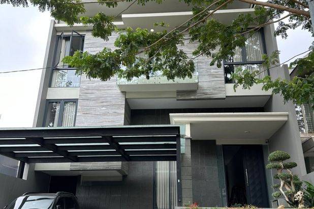 Disewakan Rumah Citraland Eastwood Surabaya FULL FURNISHED Mewah + SMART Home SPESIAL row Jalan 4 Mobil Dekat GWalk, Pasar Modern, Taipei School