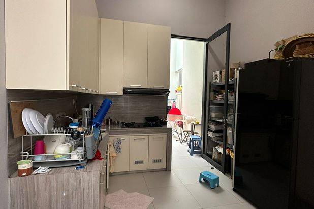 Disewakan Rumah Citraland Eastwood Surabaya FULL FURNISHED Mewah + SMART Home SPESIAL row Jalan 4 Mobil Dekat GWalk, Pasar Modern, Taipei School