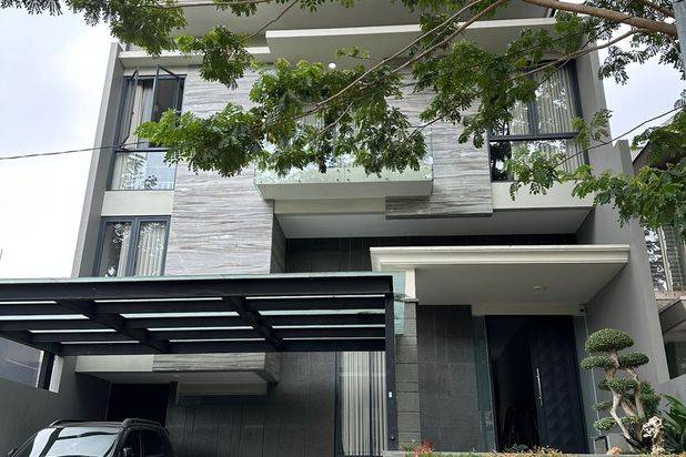 Disewakan Rumah Citraland Eastwood Surabaya FULL FURNISHED Mewah + SMART Home SPESIAL row Jalan 4 Mobil Dekat GWalk, Pasar Modern, Taipei School