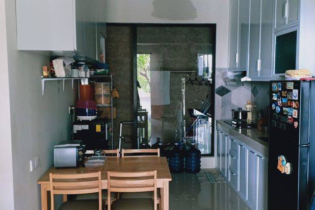 Dijual Rumah North West Hill Citraland Surabaya SPESIAL 3 K.Tidur plus SEMI Furnished, 4 AC Strategis dekat Sekolah Citra Berkat, SUPERINDO