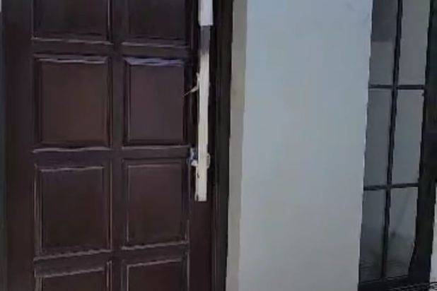Dijual Rumah Baru 2 Lantai Dekat GWalk Citraland , Pakuwon Mall Surabaya SPESIAL Carport 2 Mobil LUAS