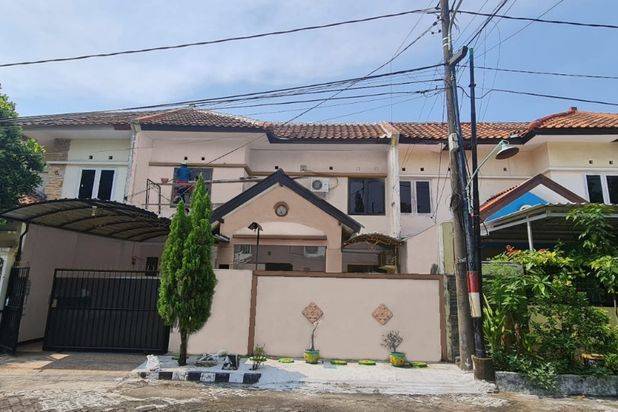 Rumah Babatan Pilang - Wiyung Surabaya STRATEGIS Jalan KEMBAR Dekat Pakuwon Mall, Vitorrio Citraland, akses Tol Gunung Sari