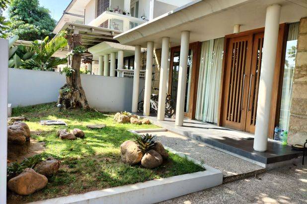 MURAH LUAS Rumah Royal Residence Crown Hill Wiyung Surabaya