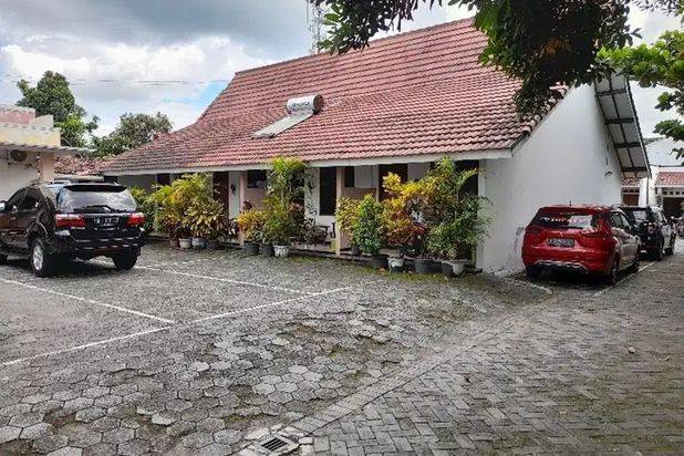 Jual Hotel di Sleman di Jalan Raya Ringroad Utara Area Komersil