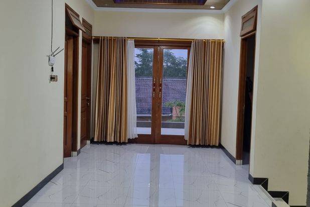 Rumah Asri Dekat Cibinong City Mall Legalitas Aman