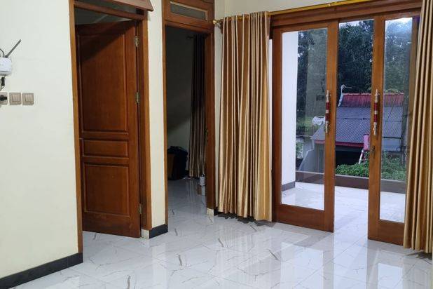 Rumah Asri Dekat Cibinong City Mall Legalitas Aman
