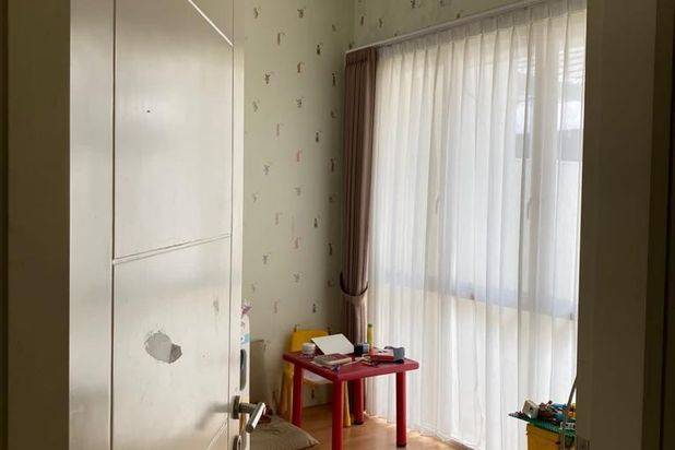 Royal Resident Cluster Blenheim blok C2 no 110 surabaya barat