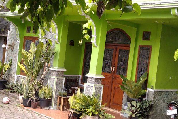 Rumah Luas Rindang Nyaman Untuk Hunian Lokasi di Kota Batu