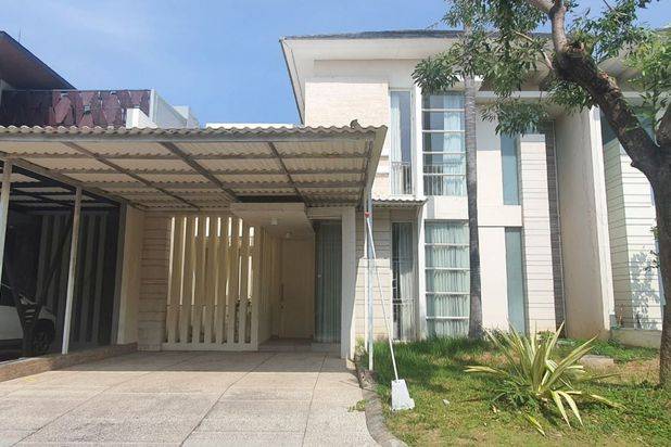 Rumah Malibu Beach, Pakuwon City Minimalis, Strategis, Akses Pembantu Sendiri