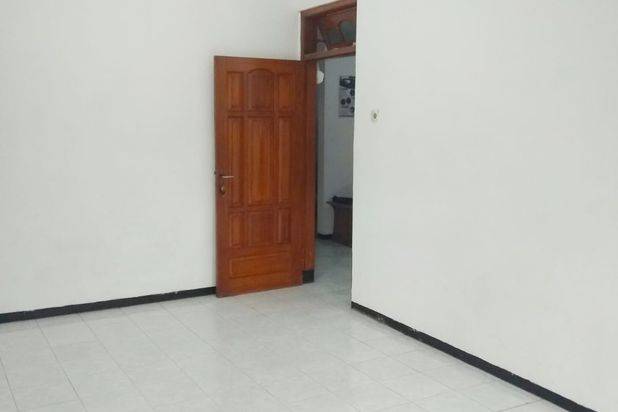 Dijual Rumah Siap Huni Di Perumahan Pakis, 4 KT 2 KM, SHM