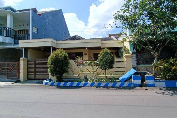 Dijual Rumah Siap Huni Di Perumahan Pakis, 4 KT 2 KM, SHM