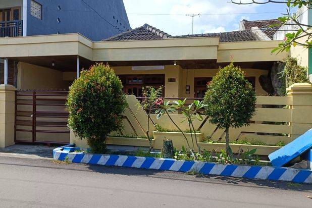 Dijual Rumah Siap Huni Di Perumahan Pakis, 4 KT 2 KM, SHM