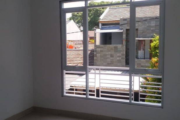 Rumah minimalis bangunan kokoh 2 lantai Cluster Antapani Kota Bandung