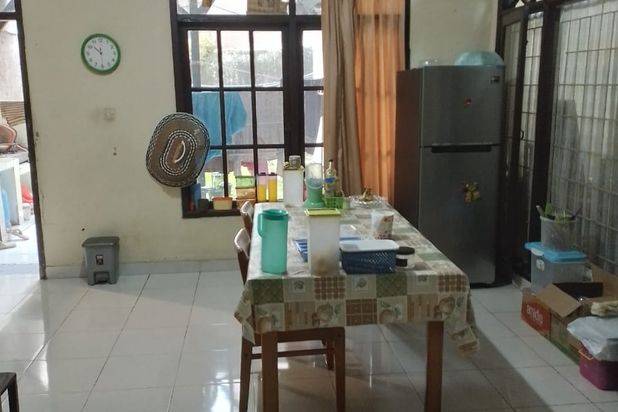 Dijual cepat rumah luas di Komplek Antapani Bandung sangat strategis