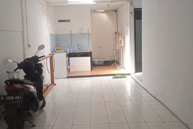 Rumah dijual cepat super strategis selangkah ke Griya Antapani Bandung