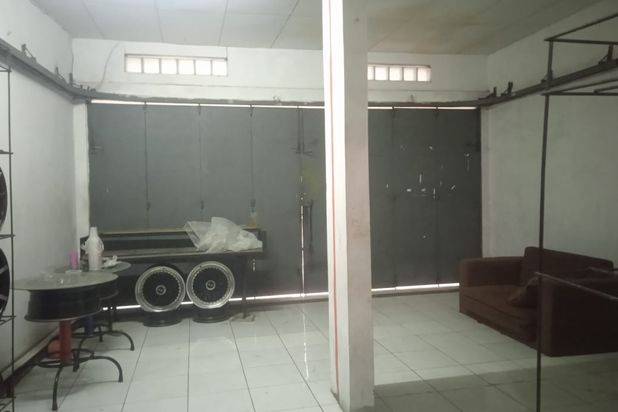 Ruko dijual cepat super strategis di Mainroad Antapani Kota Bandung
