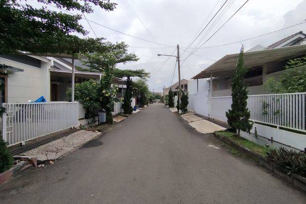 Rumah dijual lingkungan nyaman di Cluster Cempaka Bumi Adipura Bandung
