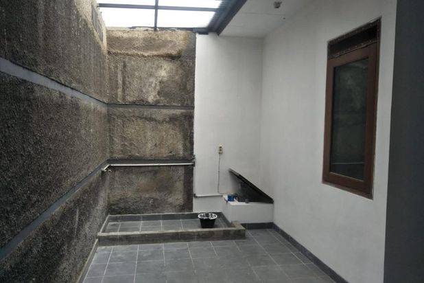 Dijual rumah minimalis di Komplek Derwati Mas Estate Ciwastra Buahbatu