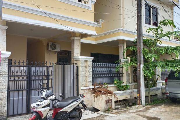 Disewa Rumah big di Taman harapan baru (H1115)