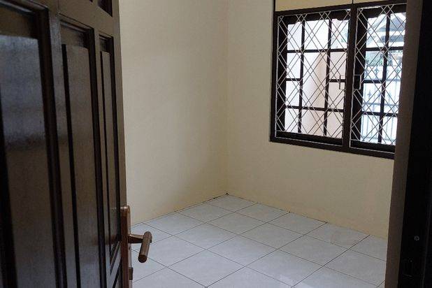 Disewa Rumah big di Taman harapan baru (H1115)