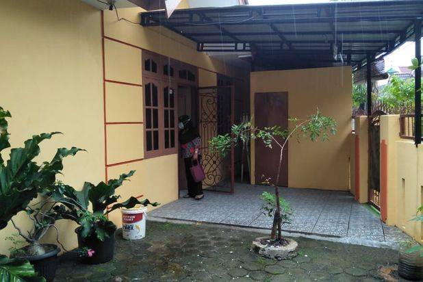 Dikontrakin rumah lega di Taman harapan baru (j0237)