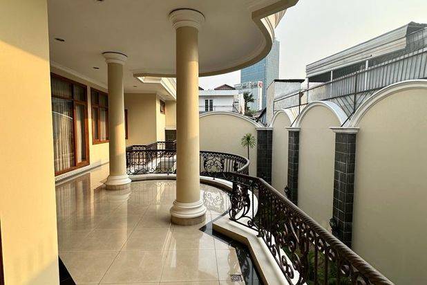 For Rent Rumah Mewah Siap Huni di Daerah Melawai