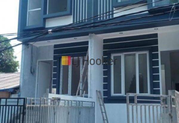 Rumah Hadap Taman Di Komplek Bea Cukai Sukapura Cilincing Jakarta Utara