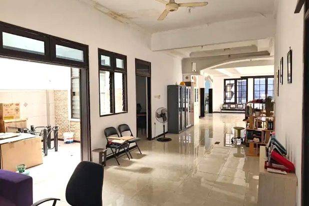 Turun Harga! TERmurah, Rumah cocok buat usaha di Raya medokan asri Raya double way Dekat UPN