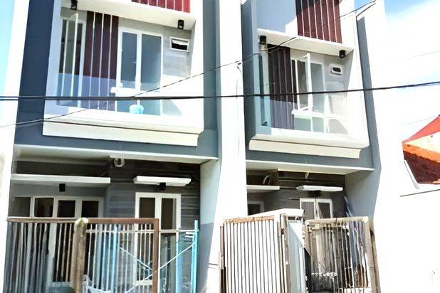 Rumah Gress 2Lt sangat dekat Petra Manyar di Manyar Tirtoasri