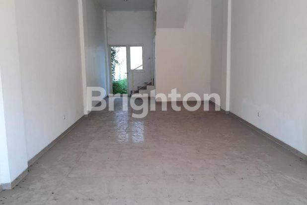 Ruko Baru Gress di Kutisari dekat Ahmad Yani Ready 5 Unit Siap Pakai
