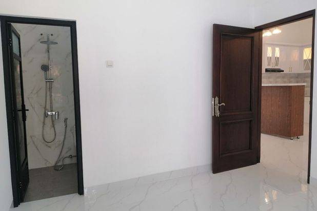 Rumah dijual GODEAN dekat Pasar Cebongan