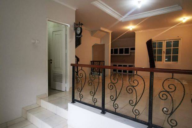 DISEWAKAN!! Rumah Siap Huni di Gading Grande , Harga OK