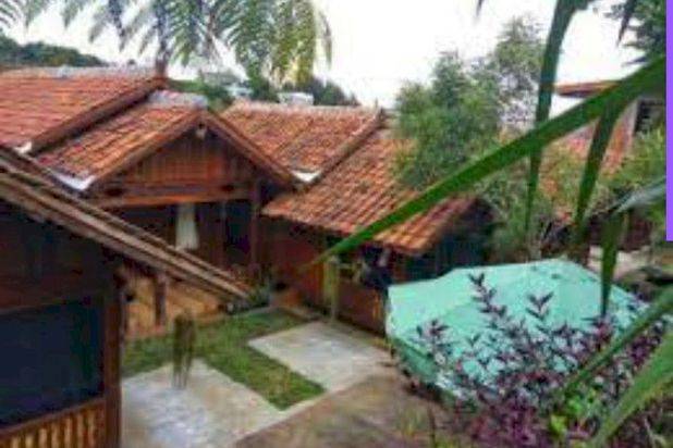 Resort Villa Di Kawasan Wisata Cihideung Setiabudhi Bandung 1176