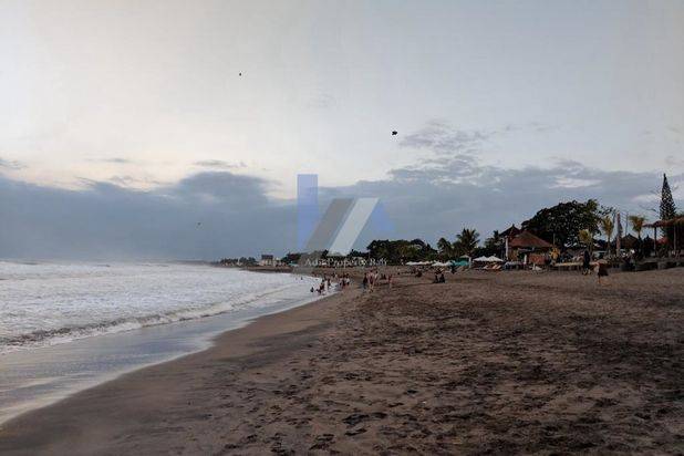 Tanah Luxury Beach Front Seminyak Bali