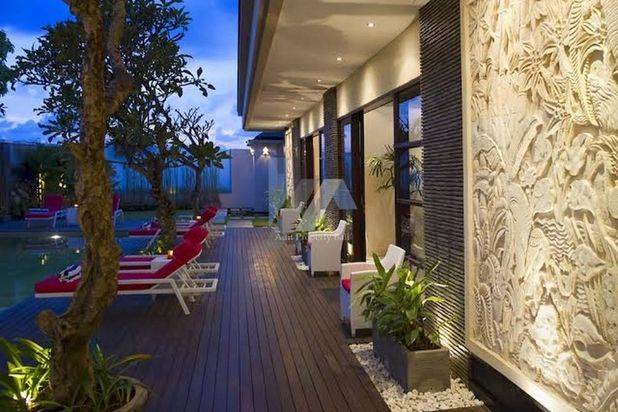 Tanah Luxury Beach Front Seminyak Bali