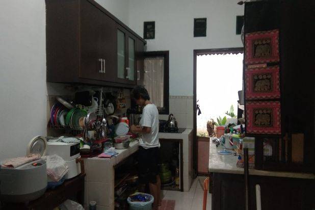 Rumah Dalam Cluster Dekat Tol Desari Siap Huni Sertifikat SHM