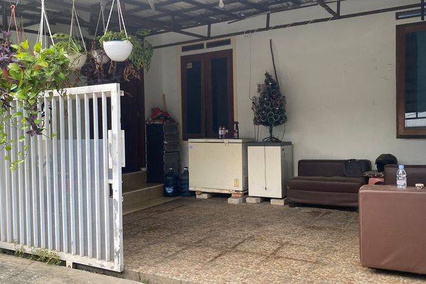 Rumah Dalam Komplek Area Pancoran Mas Dekat Tol Sawangan