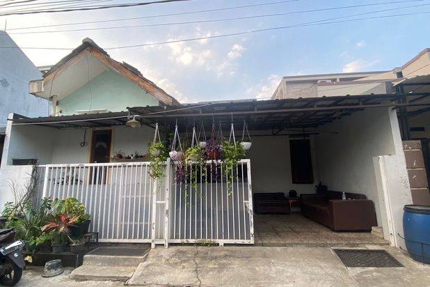 Rumah Dalam Komplek Area Pancoran Mas Dekat Tol Sawangan